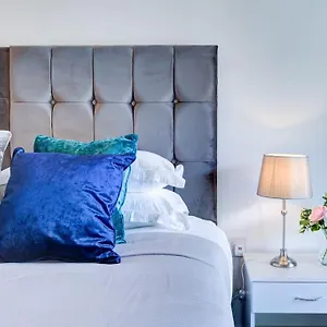 https://flat-in-greenwich-o2-with-parking.cambridgehotelsuk.com
